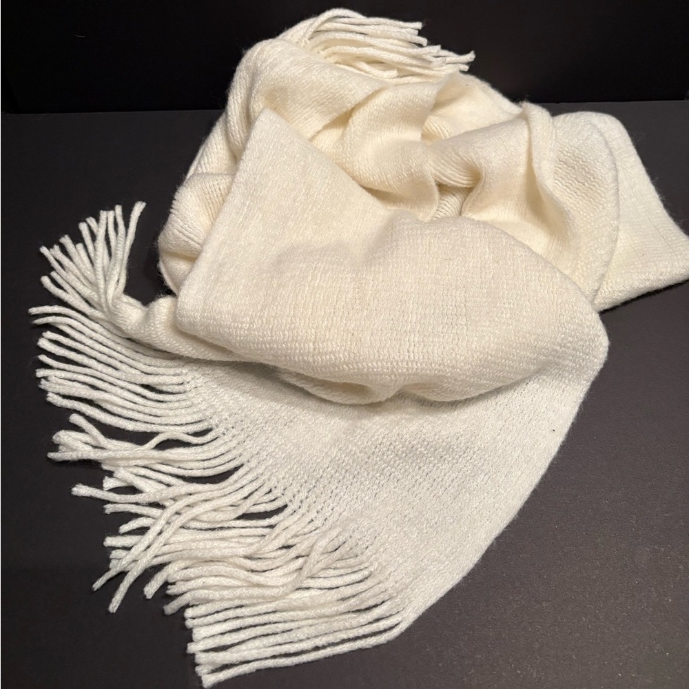 Lightweight warm Scarf